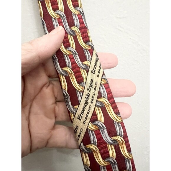 VINTAGE ERMENEGILDO ZEGNA 100% SILK Chain link Red Tie NECKTIE MADE ITALY $299 - Picture 7 of 8